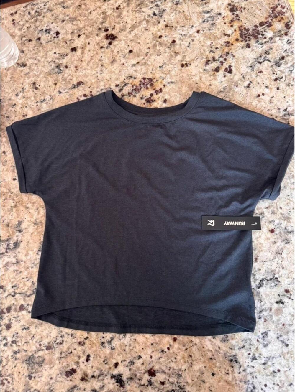 Runway tee size medium NWT